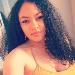 Meet your Posher, Rochelle